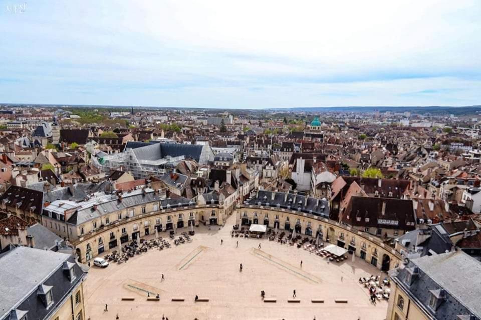 Rempart Tivoli Coeur De Ville Dijon Bagian luar foto