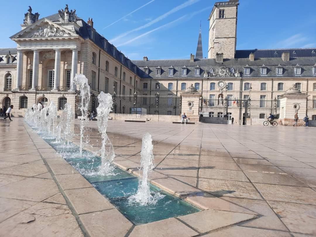 Rempart Tivoli Coeur De Ville Dijon Bagian luar foto